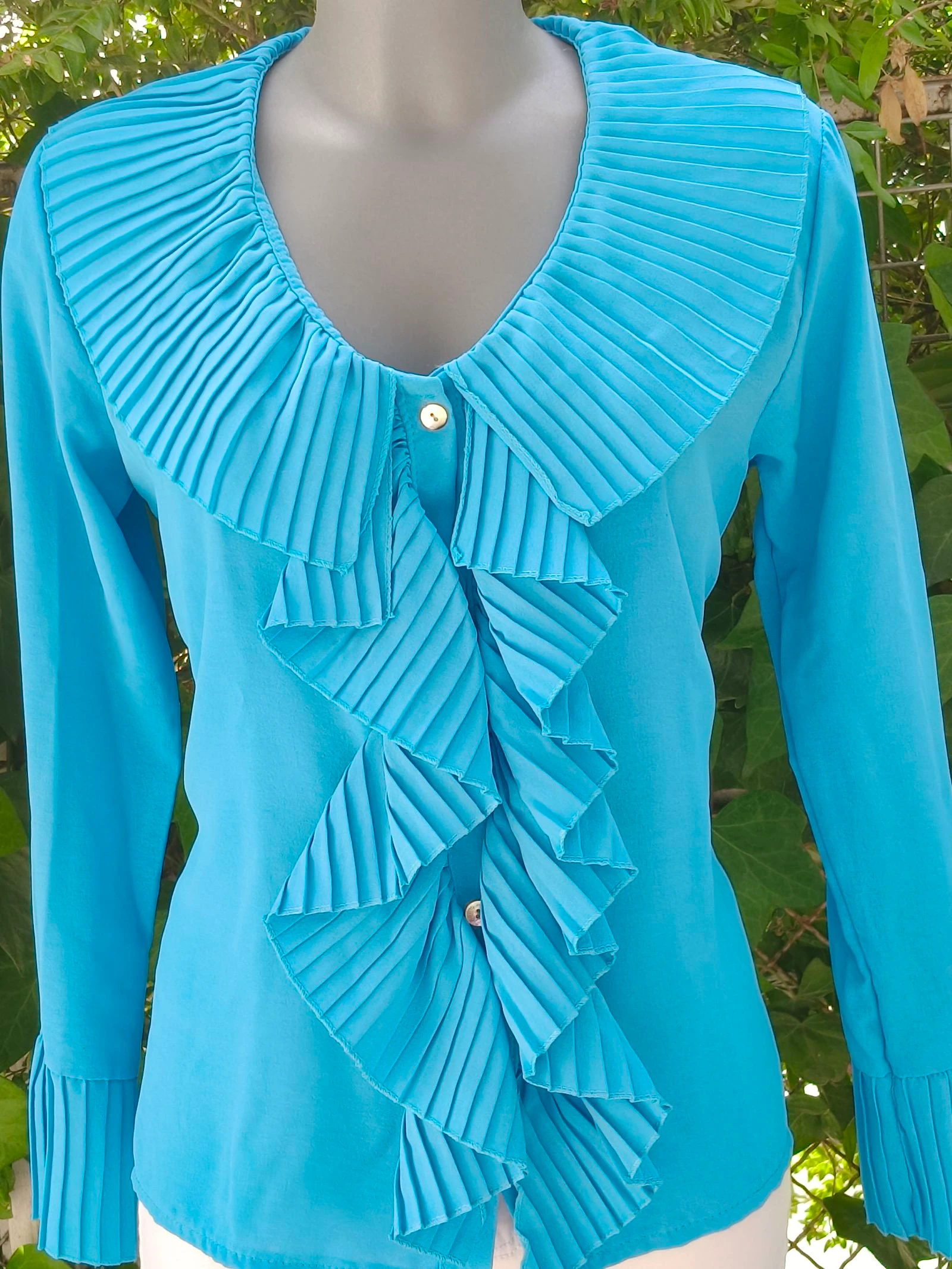 Blusa elegante azul turquesa com babados plissados – photo 4